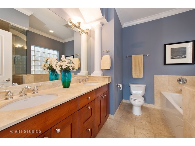 3226 North Seminary Avenue, Unit 2 Chicago, IL 60657 - Photo 7 of 10