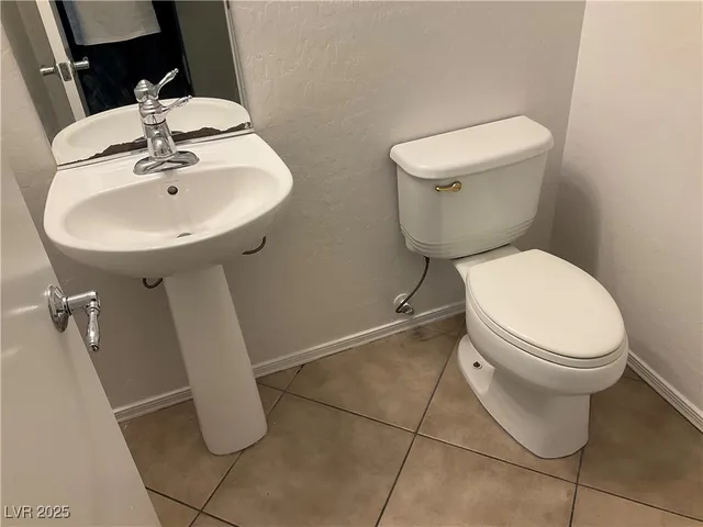 $1,650 | 5297 Tipper Avenue, Las Vegas, NV 89122