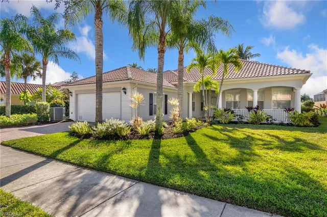$975,000 | 8040 Wilfredo Court, Naples, FL 34114