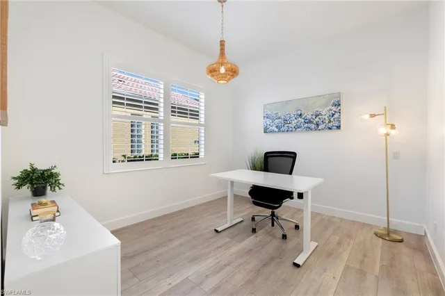 $975,000 | 8040 Wilfredo Court, Naples, FL 34114