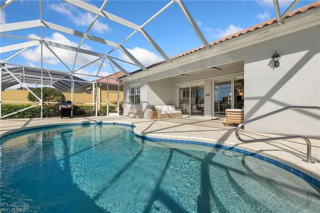 $975,000 | 8040 Wilfredo Court, Naples, FL 34114