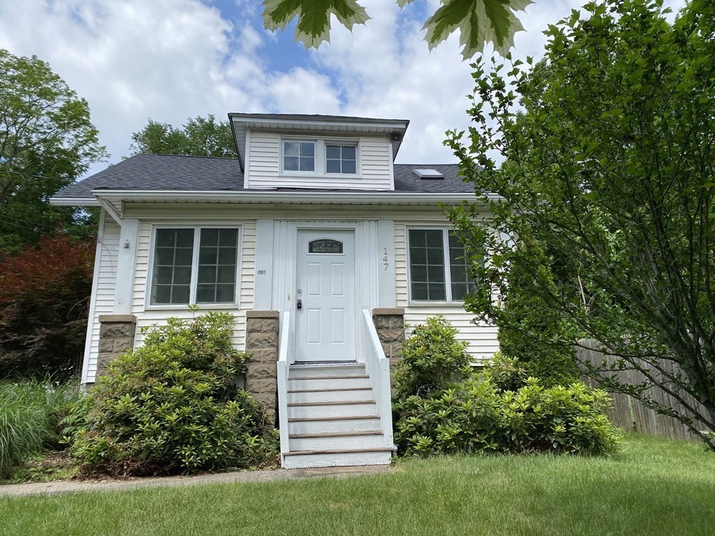 147 Westfield Road Holyoke, MA 01040 - Photo 1 of 18 Gallery Image 1