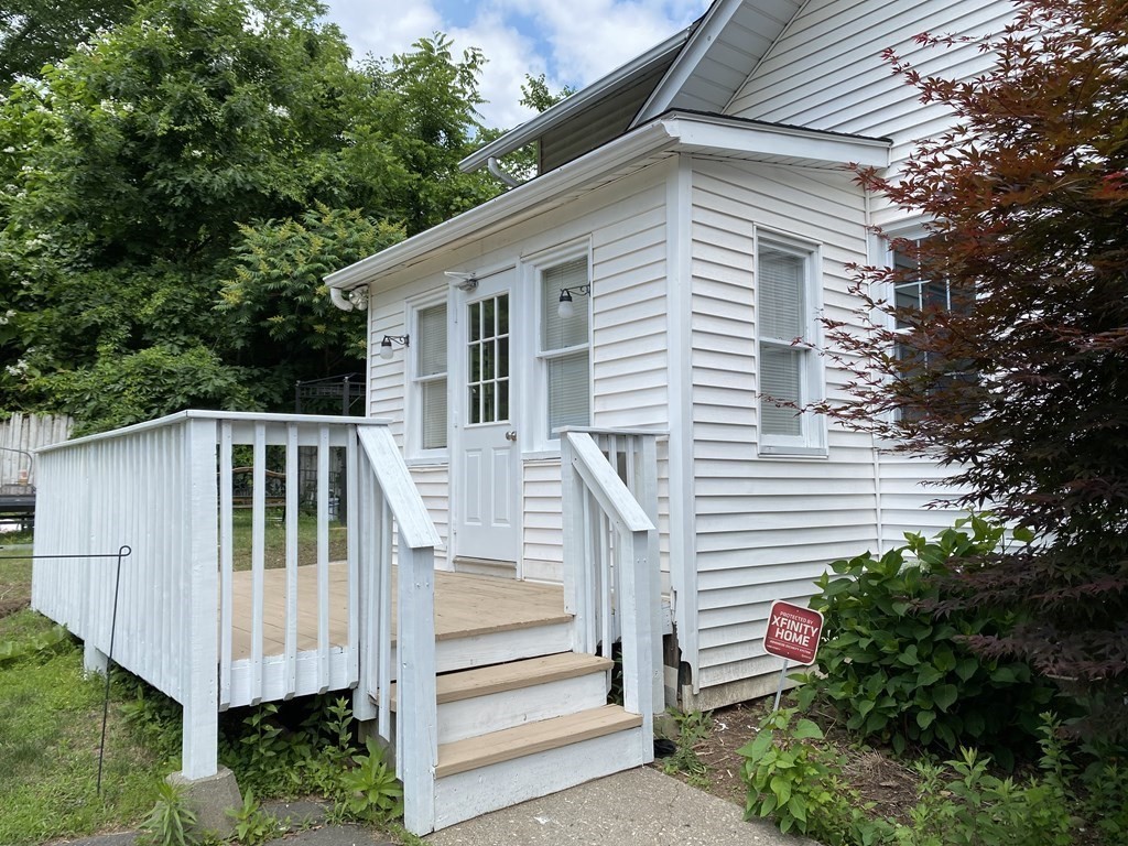 147 Westfield Road Holyoke, MA 01040 - Photo 2 of 18 Gallery Image 2