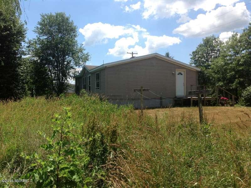 1760 North Slocum Road Bailey, MI 49303 - Photo 2 of 19 IMG_1961