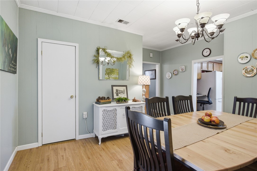 175 Burkett Road Seneca, SC 29672 - Photo 17 of 47 This dining area offers a seamless transition to the adjacent kitchen.