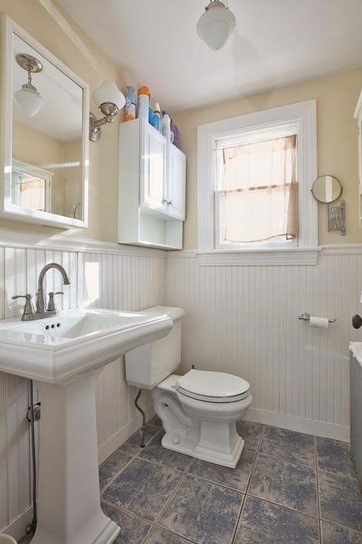 37 Stratford Road Newton, MA 02465 - Photo 8 of 12