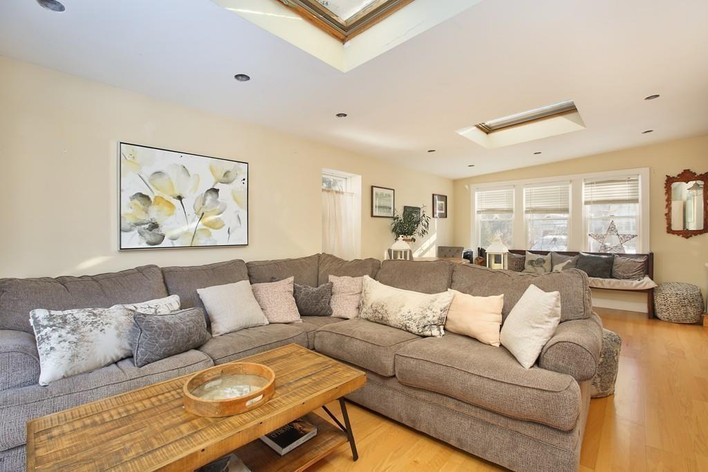 37 Stratford Road Newton, MA 02465 - Photo 9 of 12