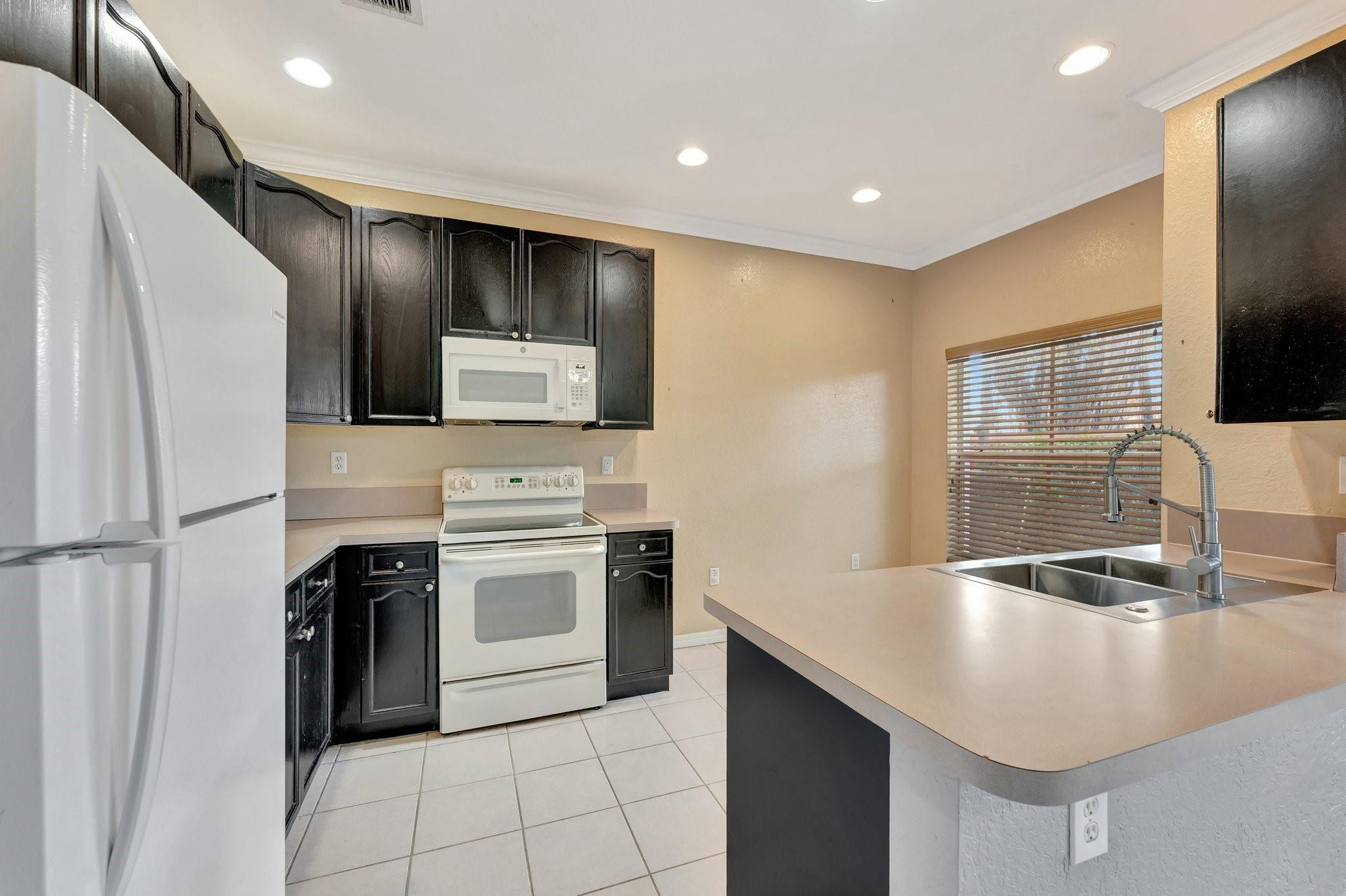 3315 Merrick Lane, Unit 904 Pompano Beach, FL 33063 - Photo 14 of 41 Photo 14