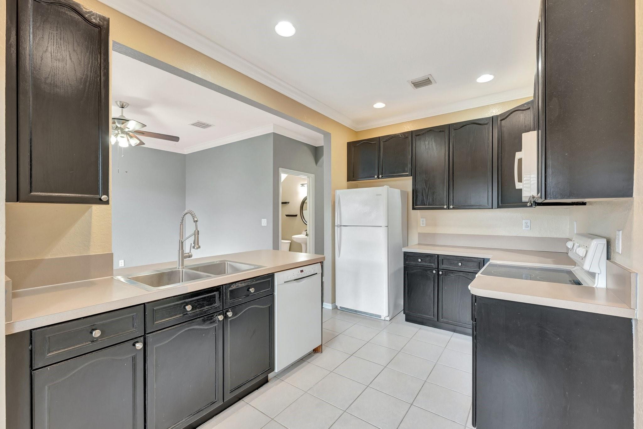 3315 Merrick Lane, Unit 904 Pompano Beach, FL 33063 - Photo 16 of 41 Photo 16