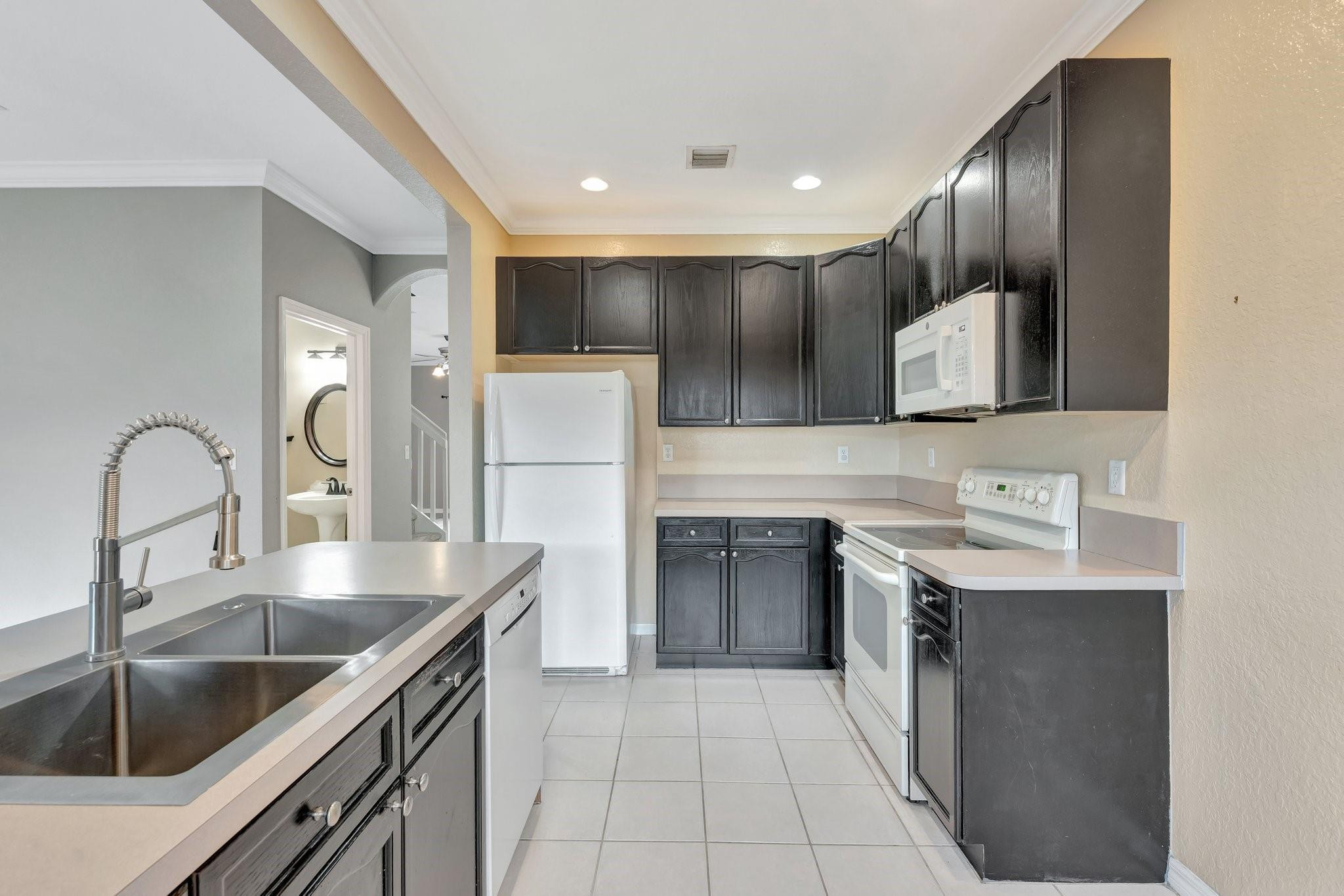 3315 Merrick Lane, Unit 904 Pompano Beach, FL 33063 - Photo 17 of 41 Photo 17