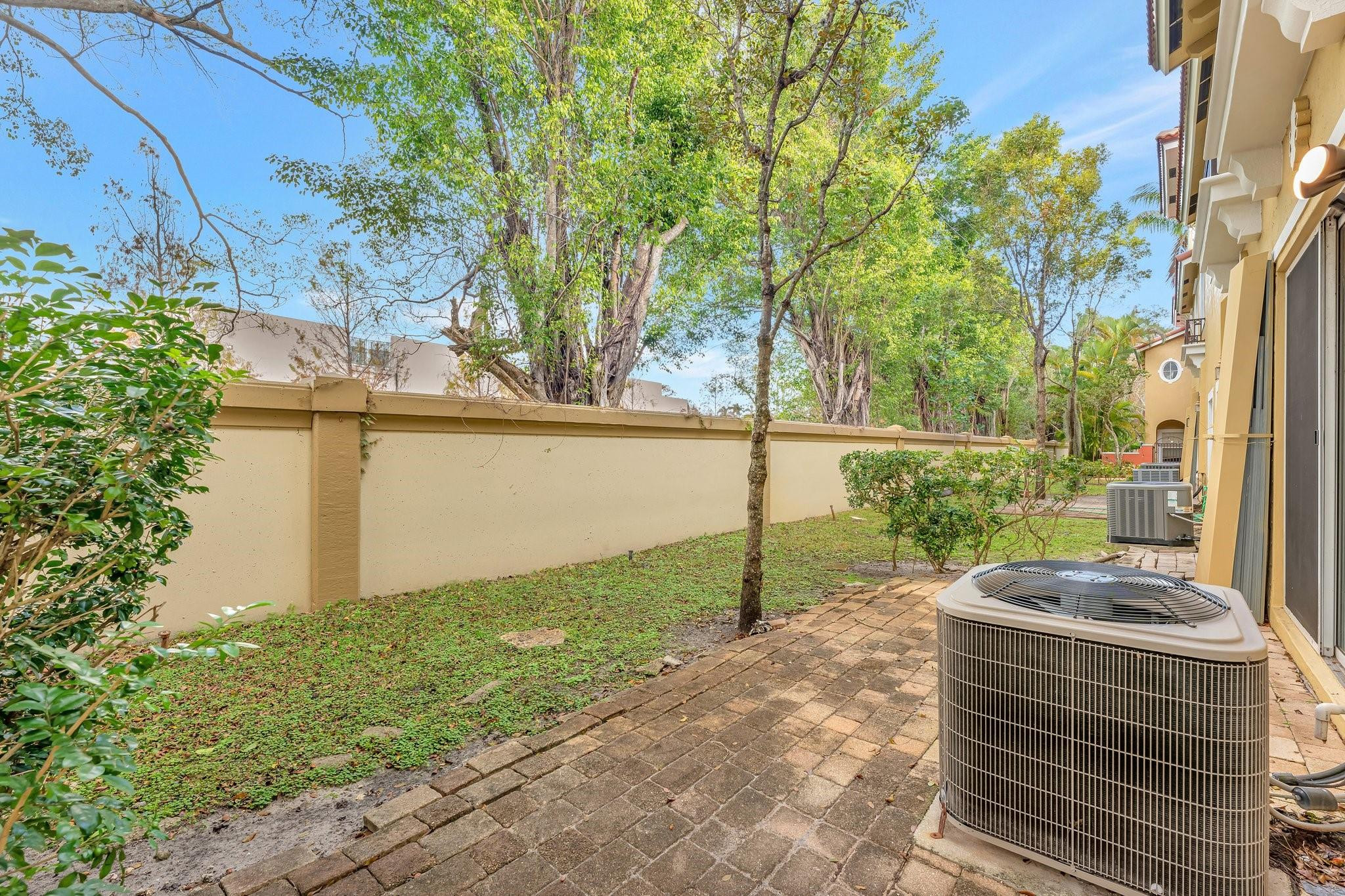 3315 Merrick Lane, Unit 904 Pompano Beach, FL 33063 - Photo 20 of 41 Photo 20