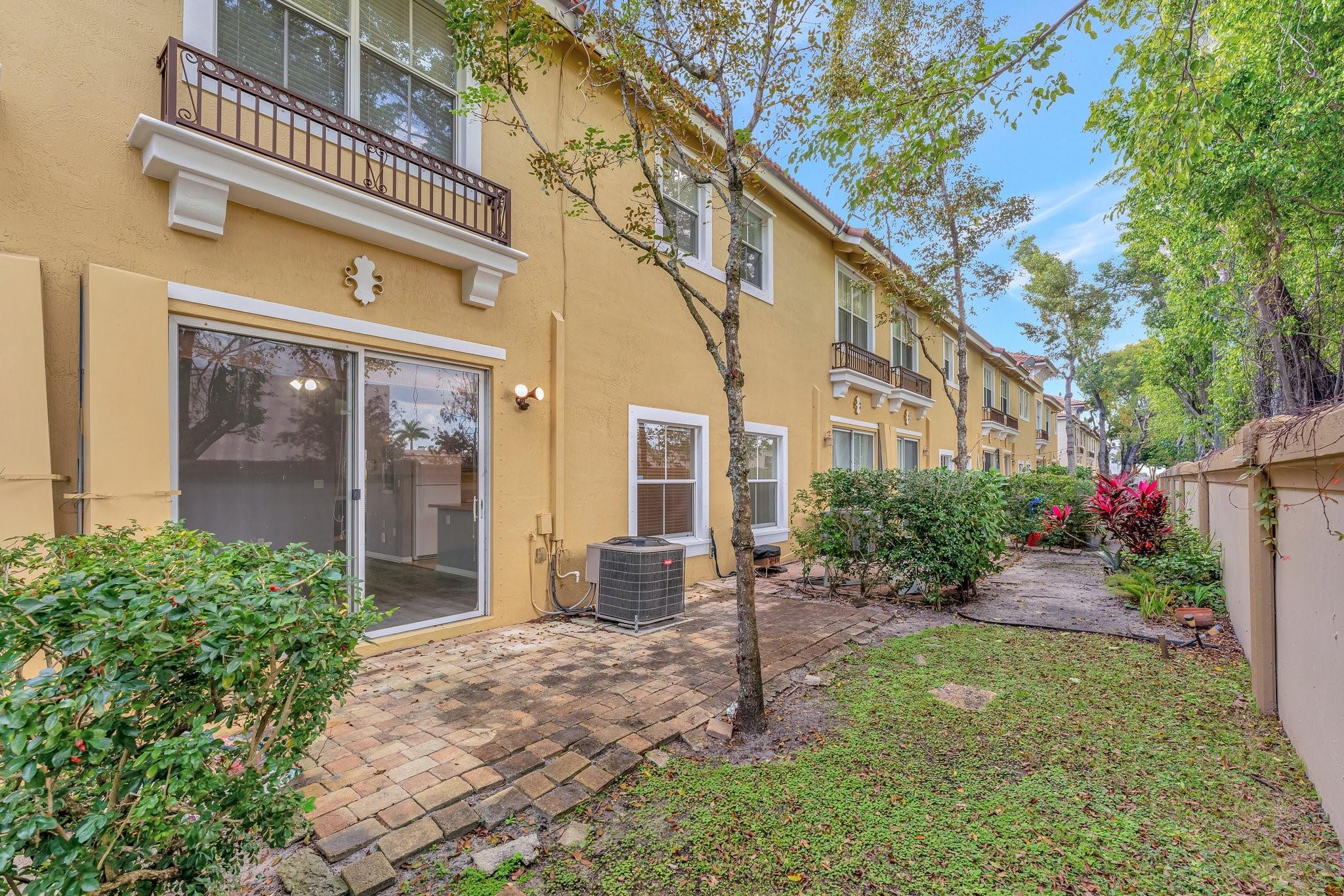 3315 Merrick Lane, Unit 904 Pompano Beach, FL 33063 - Photo 22 of 41 Photo 22
