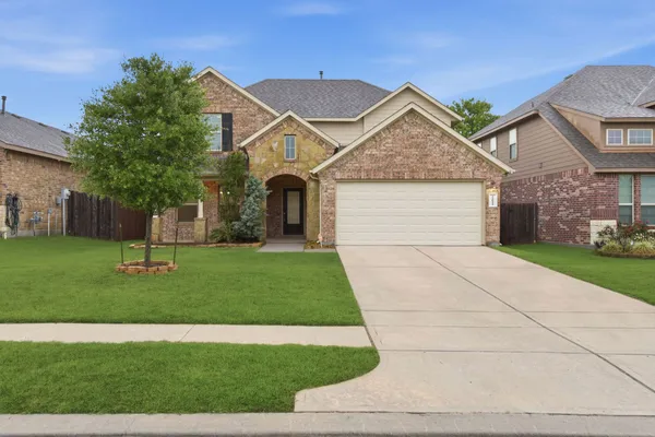 a view of outdoor space yard and garage