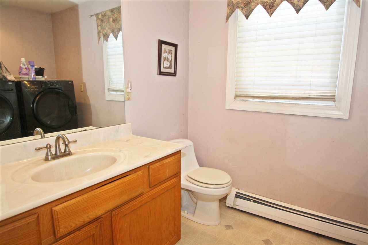 148 Lowell Street Rochester, NH 03867 - Photo 15 of 33