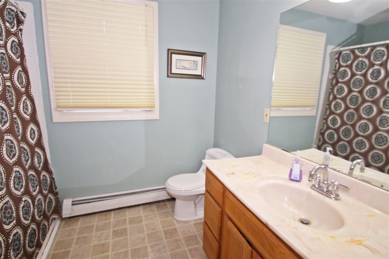 148 Lowell Street Rochester, NH 03867 - Photo 19 of 33