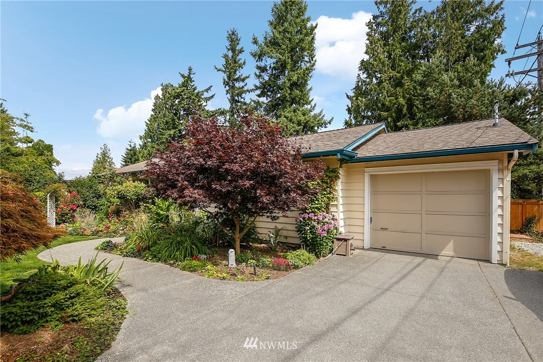345 Heather Road Everett, WA 98203 - Photo 3 of 25