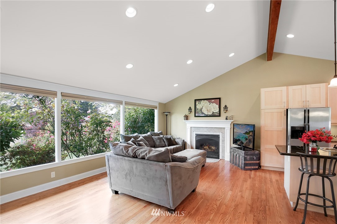 345 Heather Road Everett, WA 98203 - Photo 4 of 25