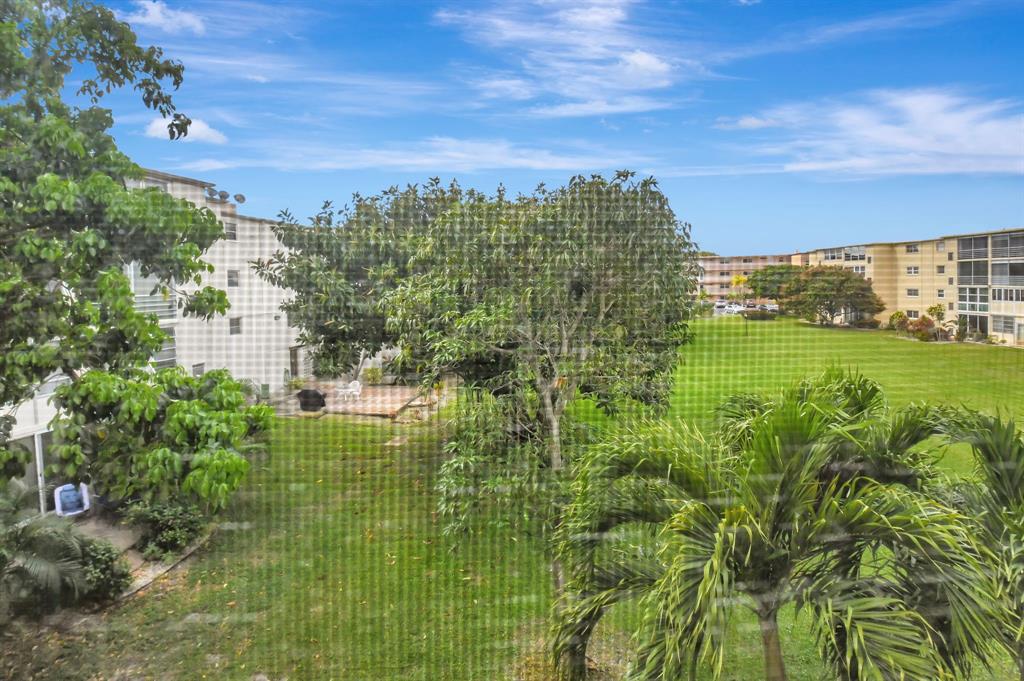 2615 Northeast 3rd Street, Unit 301 Boynton Beach, FL 33435 - Photo 16 of 67 a view of a city