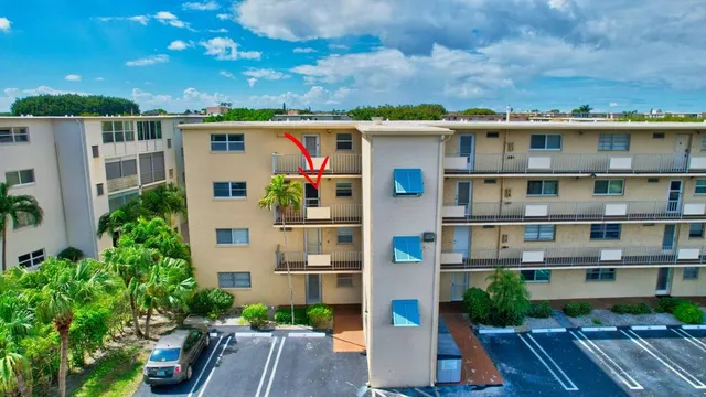 $159,900 | 2615 Northeast 3rd Street, Unit 301, Boynton Beach, FL 33435