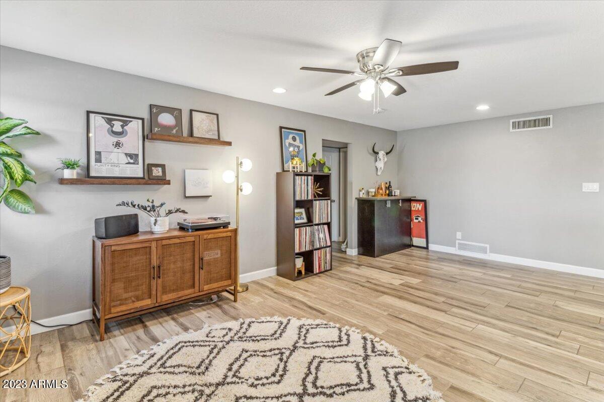 2080 East Riviera Drive Tempe, AZ 85282 - Photo 4 of 22 07-IMG_0220