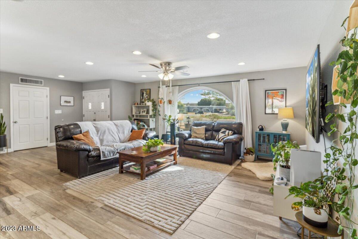 2080 East Riviera Drive Tempe, AZ 85282 - Photo 10 of 22 13-IMG_0238