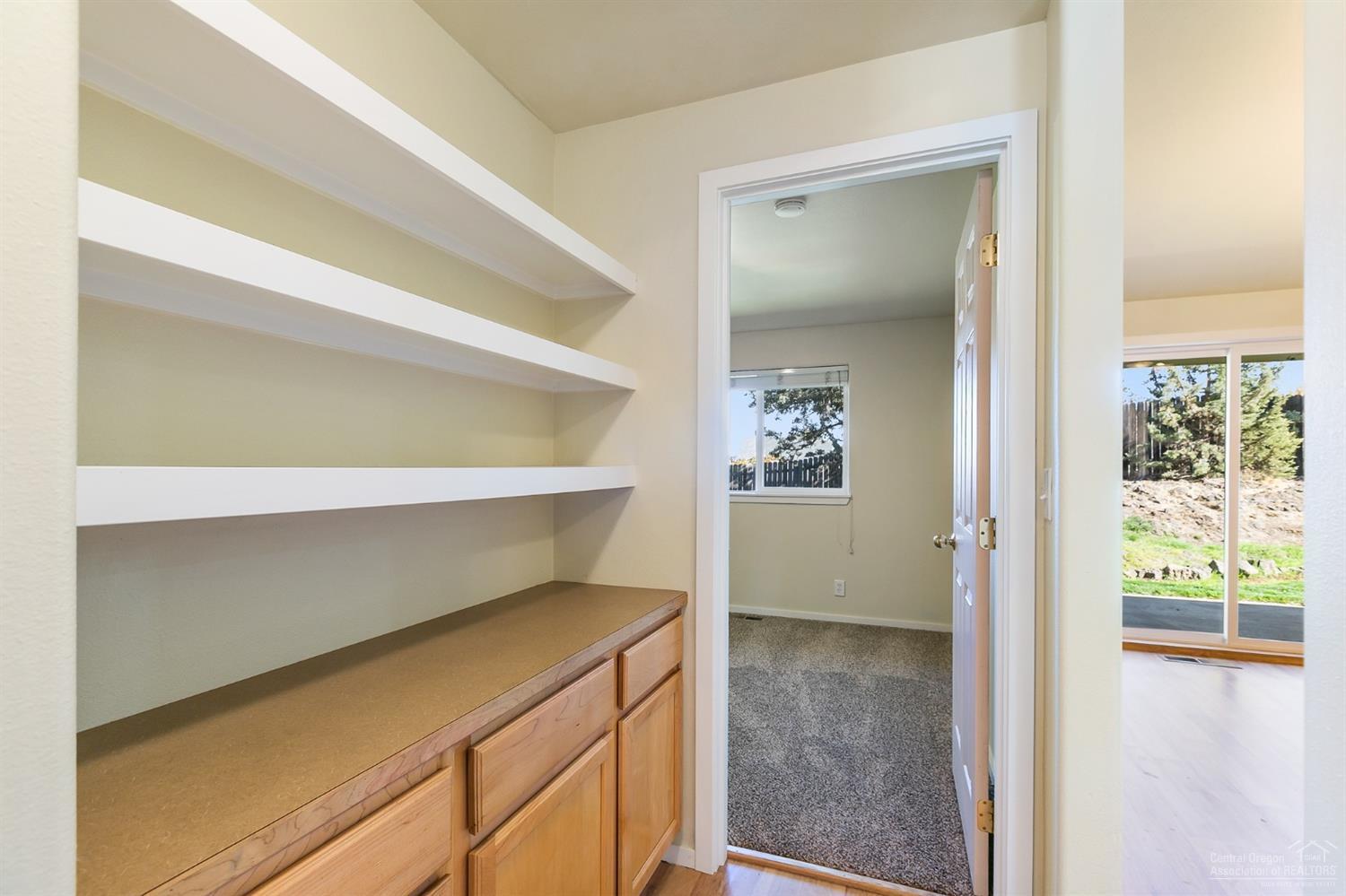 808 Northeast Tierra Road Bend, OR 97701 - Photo 10 of 17 Additional Photo