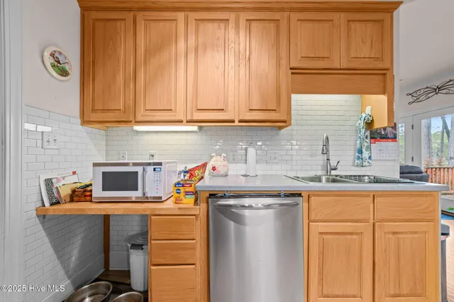 $550,000 | 111 Seaview Court, Bath, NC 27808