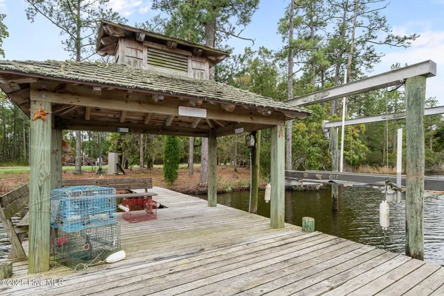 $550,000 | 111 Seaview Court, Bath, NC 27808