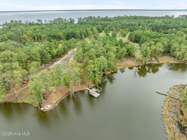 $550,000 | 111 Seaview Court, Bath, NC 27808
