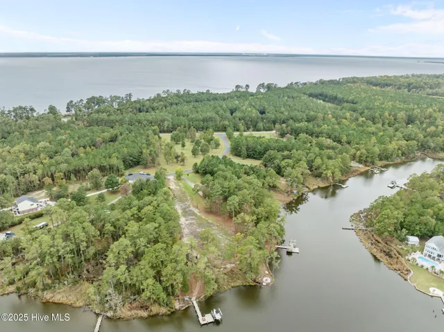 $550,000 | 111 Seaview Court, Bath, NC 27808