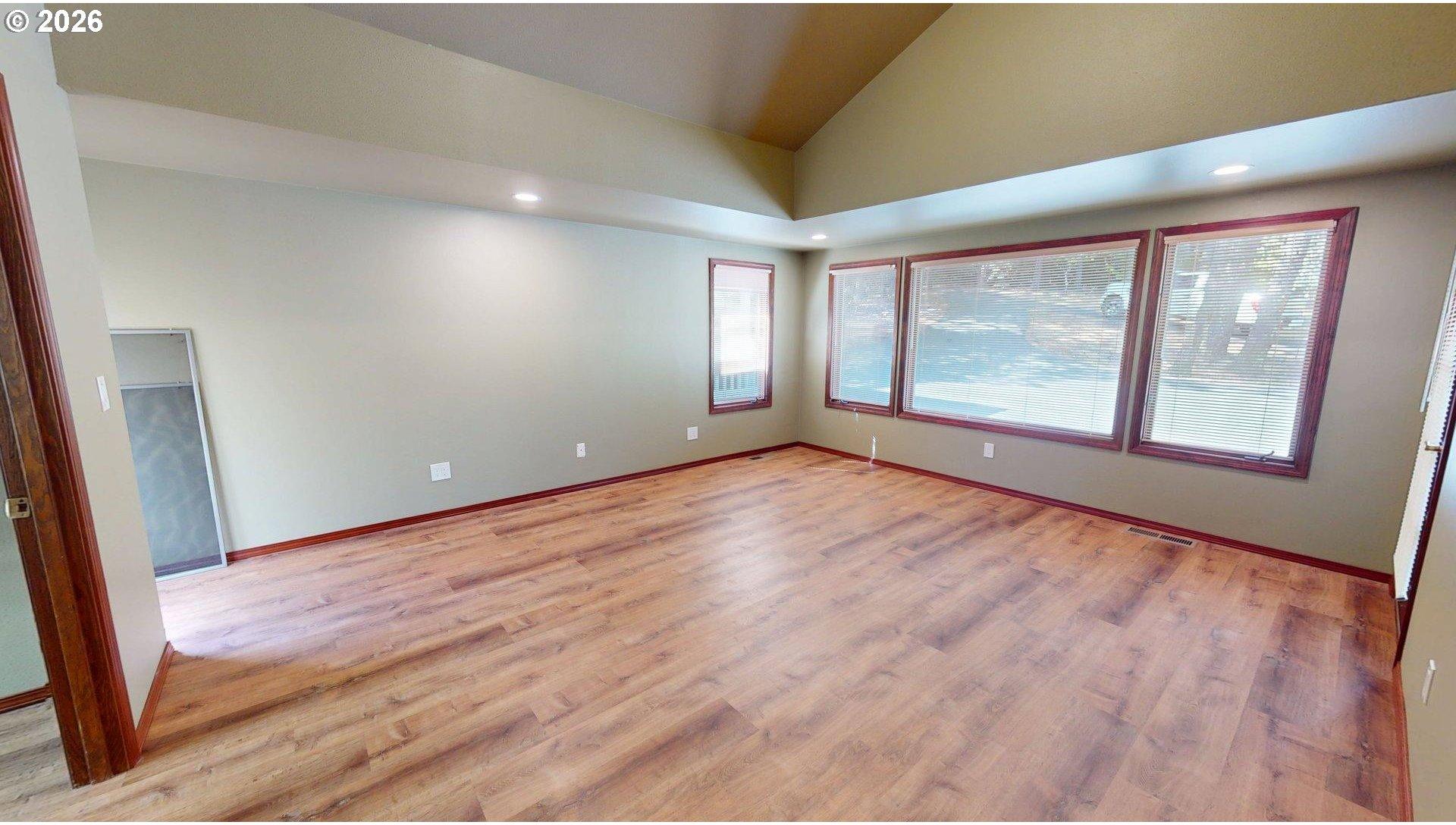 95822 Quail Mountain Road Gold Beach, OR 97444 - Photo 23 of 48 Owner's Suite Bedroom