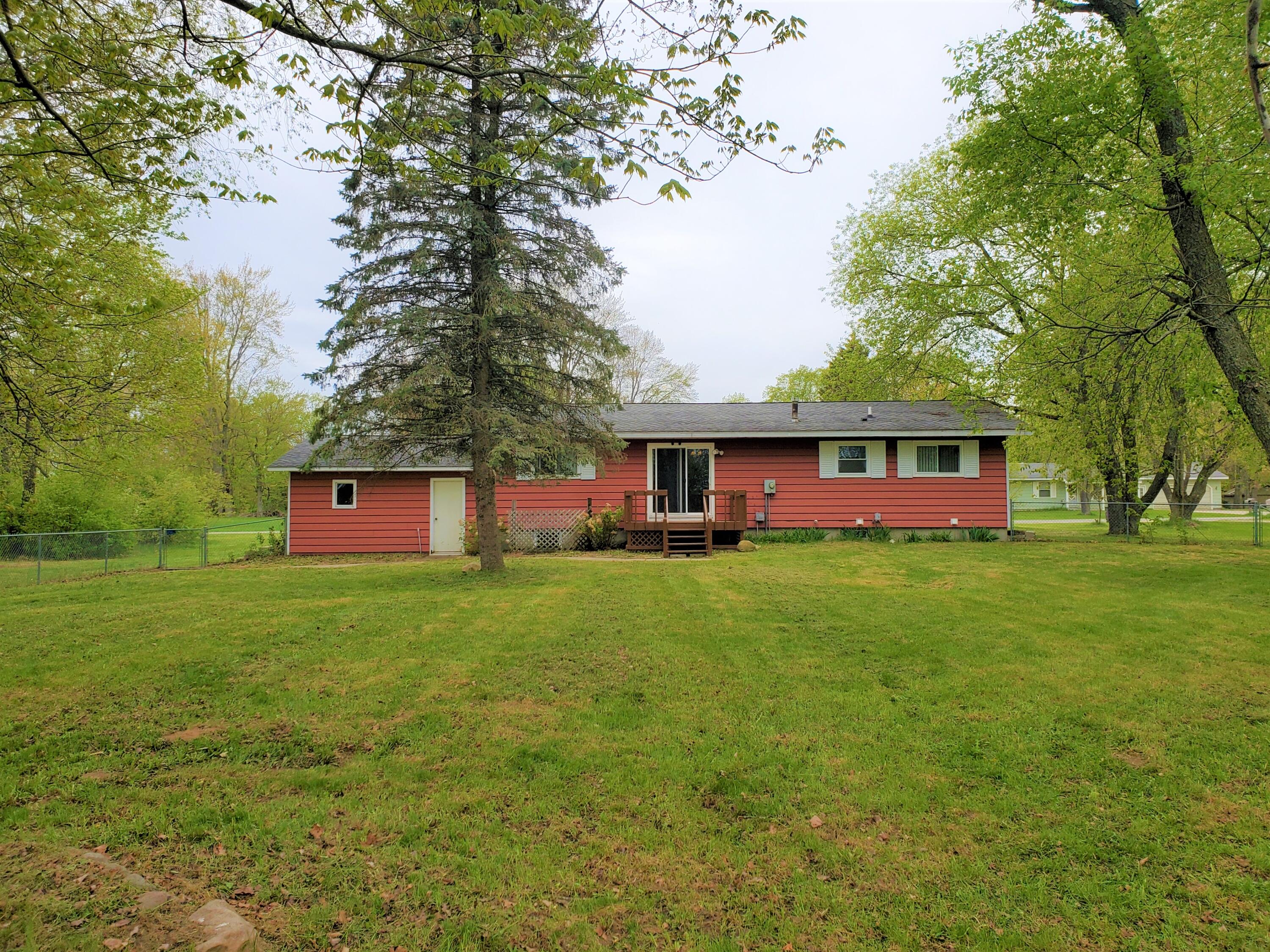 3925 Cecil Road Cadillac, MI 49601 - Photo 40 of 53 20220518_130309