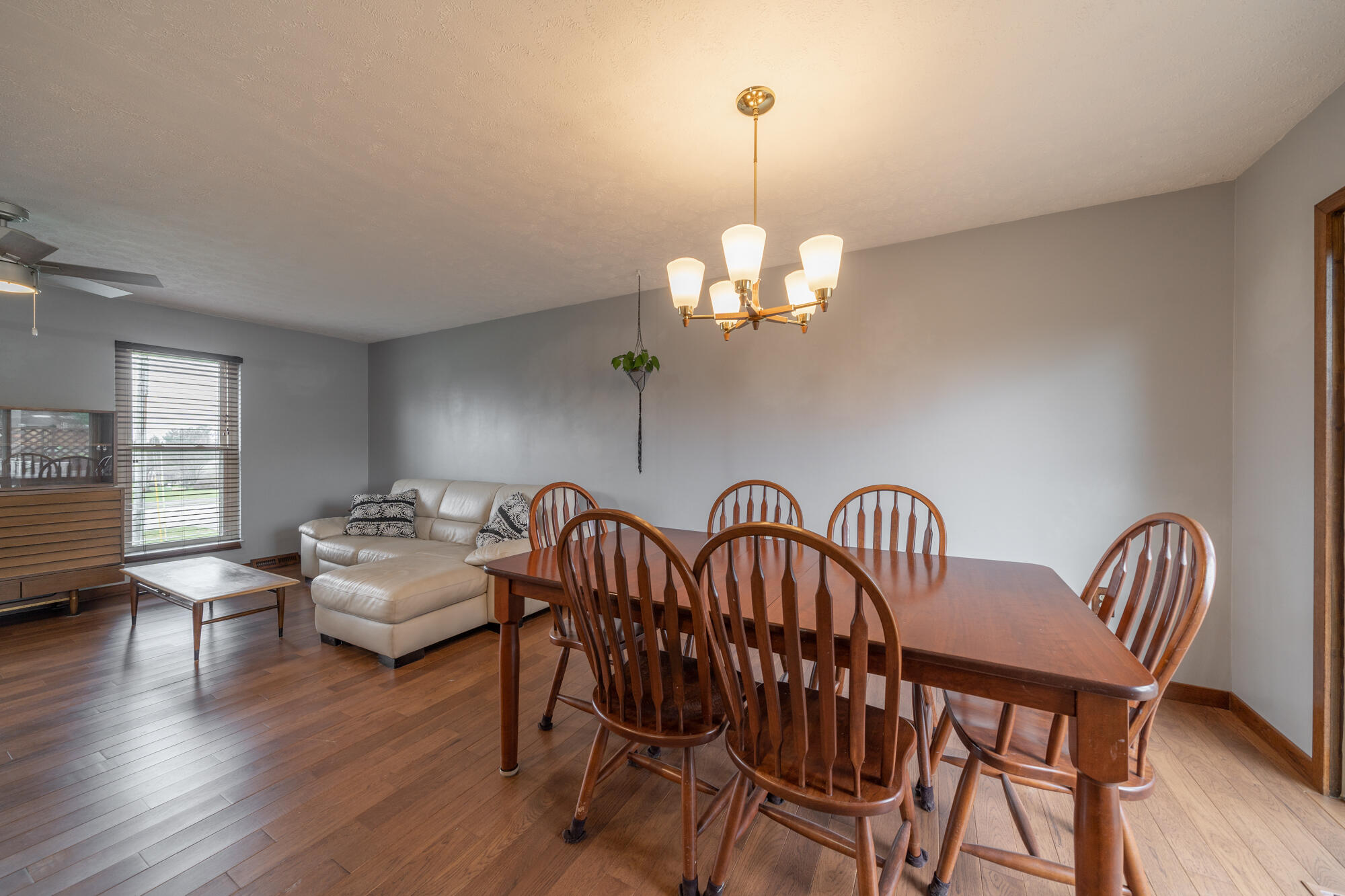 8370 Pleasant Valley Road Florence, KY 41042 - Photo 6 of 30 Gallery Image 6