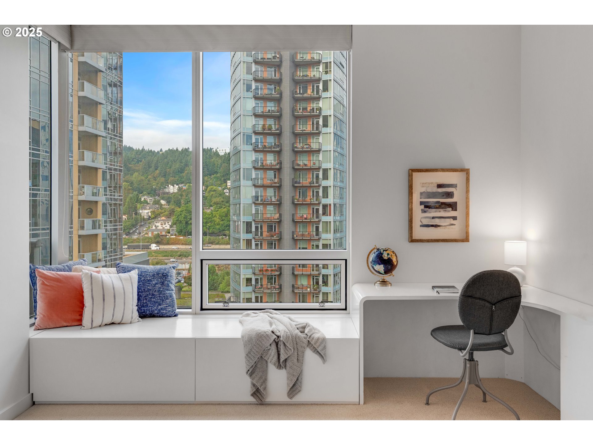 836 South Curry Street, Unit 1206 Portland, OR 97239 - Photo 23 of 41 a living room with furniture and a large window