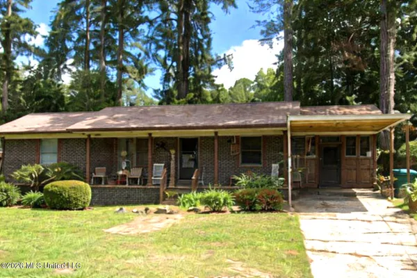 $98,000 | 806 64th Avenue, Meridian, MS 39307