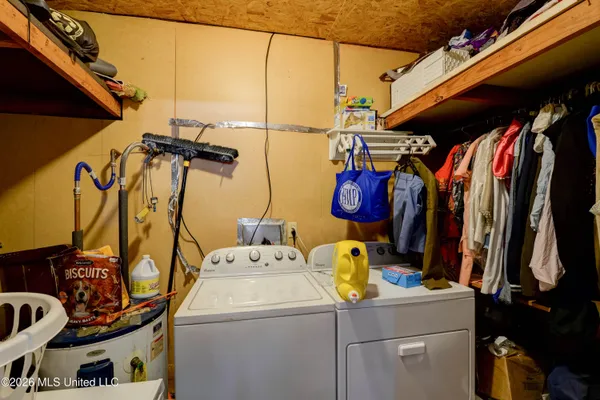 $98,000 | 806 64th Avenue, Meridian, MS 39307