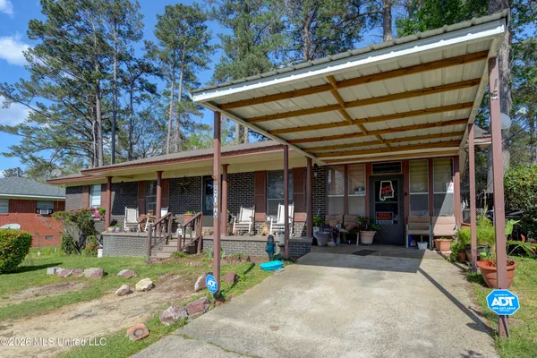 $98,000 | 806 64th Avenue, Meridian, MS 39307