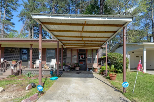 $98,000 | 806 64th Avenue, Meridian, MS 39307