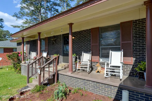 $98,000 | 806 64th Avenue, Meridian, MS 39307