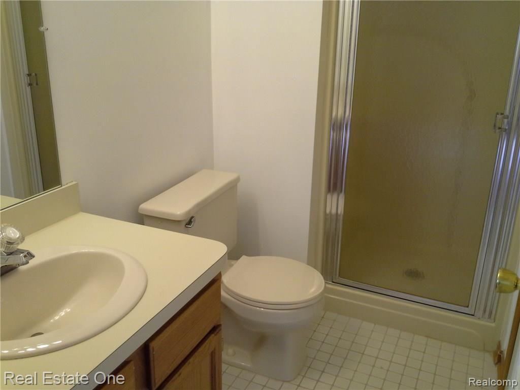 2577 South Commerce Road, Unit 11 Wolverine Lake, MI 48390 - Photo 30 of 57