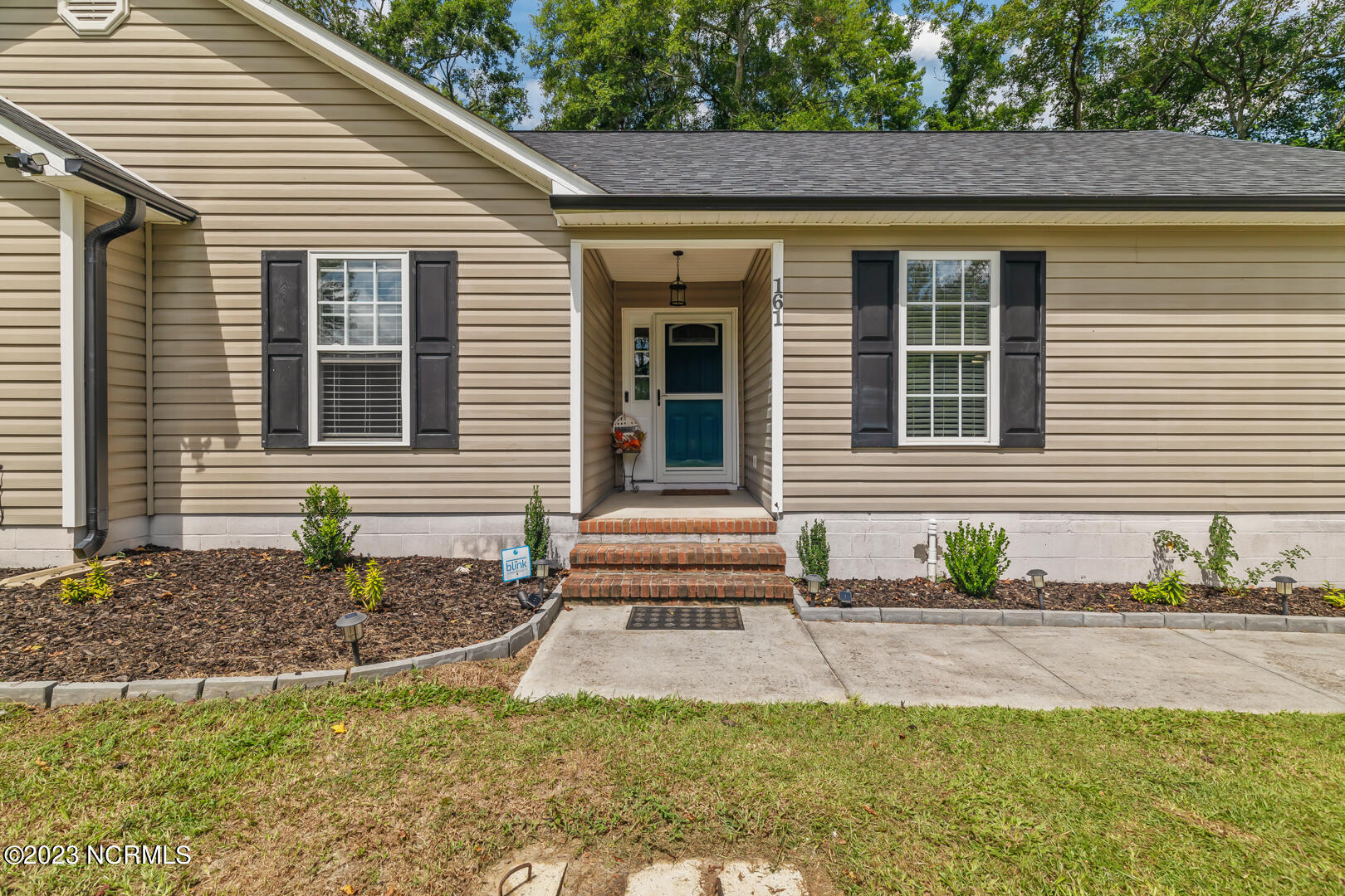 161 Core Road Richlands, NC 28574 - Photo 5 of 39 6