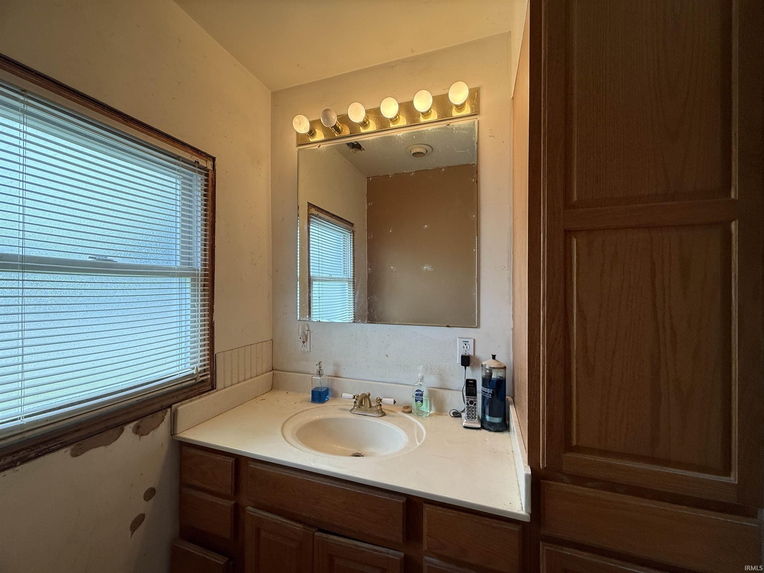 403 M Street Bedford, IN 47421 - Photo 3 of 4