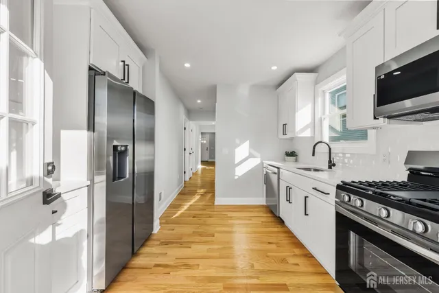 $499,900 | 38 South 6th Avenue, Highland Park, NJ 08904