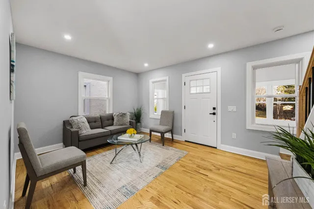 $499,900 | 38 South 6th Avenue, Highland Park, NJ 08904