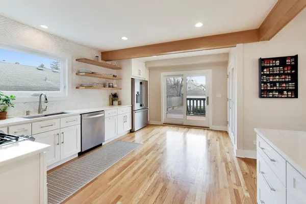$795,000 | 403 South Wille Street, Mount Prospect, IL 60056