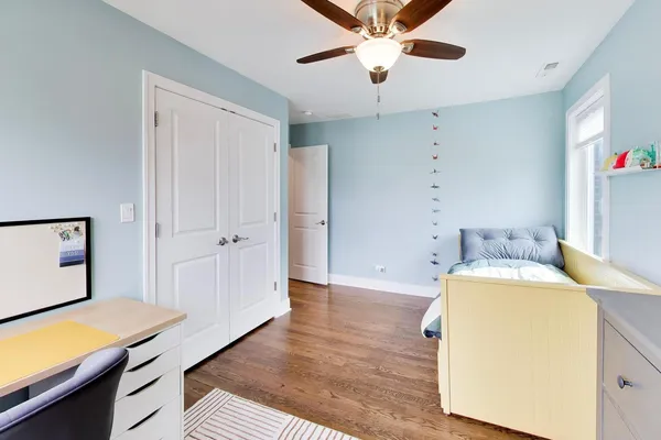 $795,000 | 403 South Wille Street, Mount Prospect, IL 60056