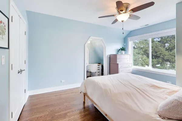 $795,000 | 403 South Wille Street, Mount Prospect, IL 60056