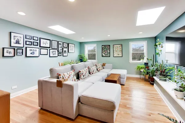 $795,000 | 403 South Wille Street, Mount Prospect, IL 60056