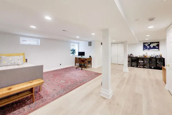 $795,000 | 403 South Wille Street, Mount Prospect, IL 60056