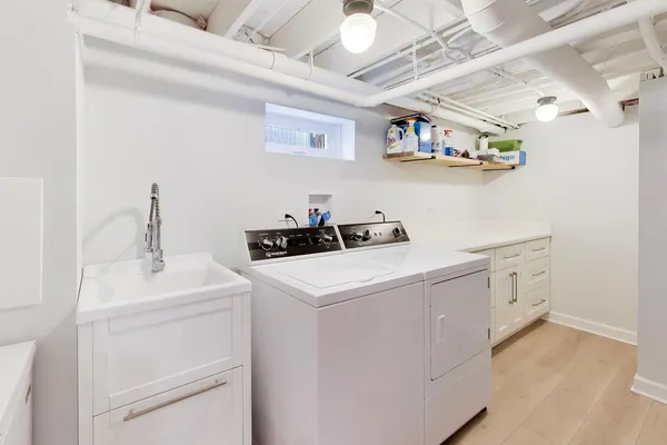 $795,000 | 403 South Wille Street, Mount Prospect, IL 60056